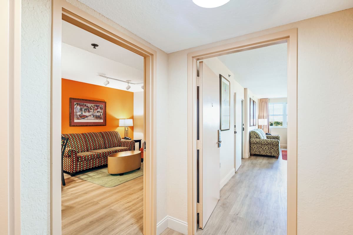 Two Bedroom Suite | 2 bedrooms, iron/ironing board, free WiFi, bed sheets