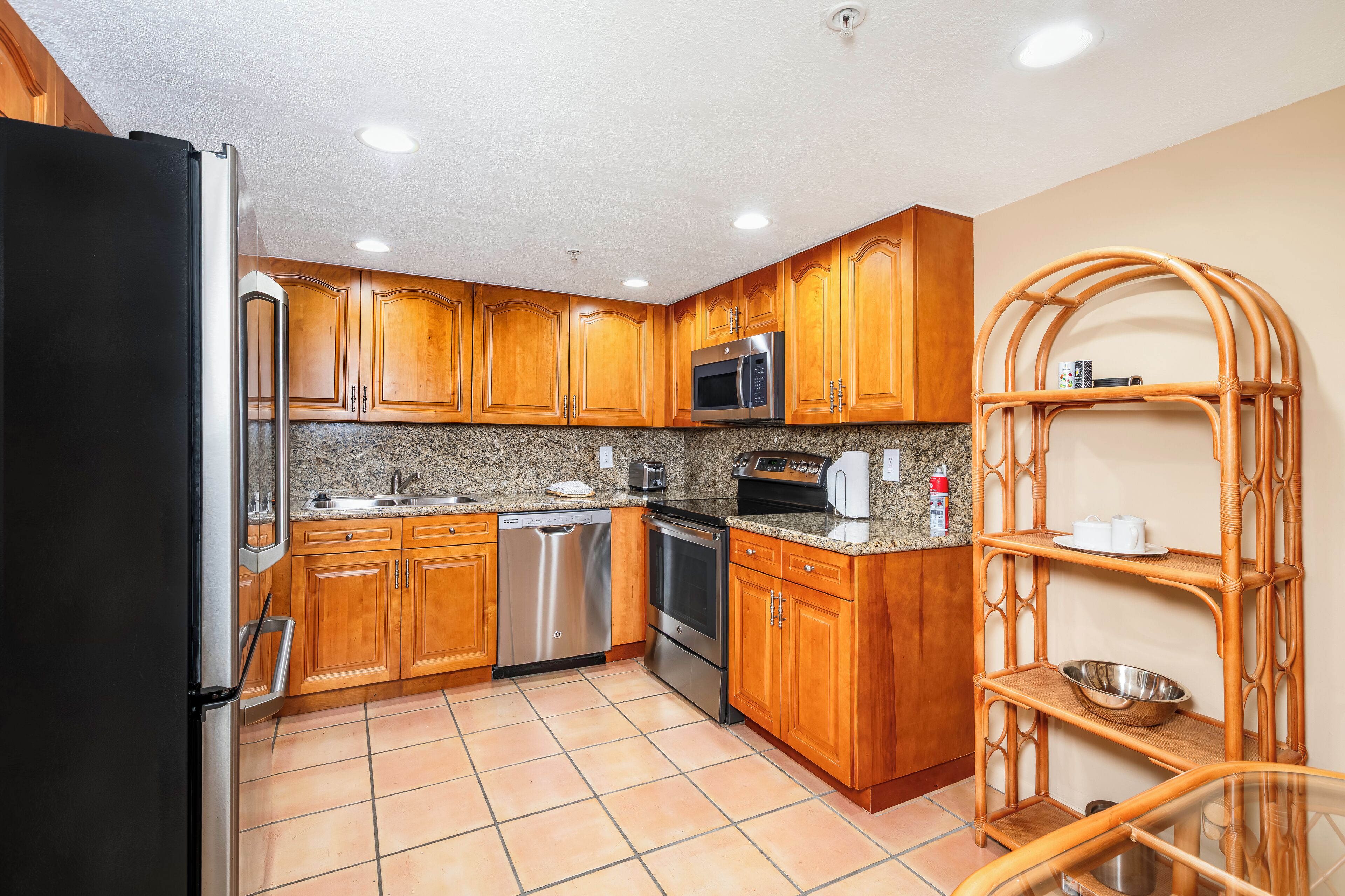 Phòng Suite Superior, nhiều giường | Bếp riêng | Tủ lạnh, lò vi sóng, dụng cụ nấu nướng/bát dĩa/dao nĩa, khăn giấy 