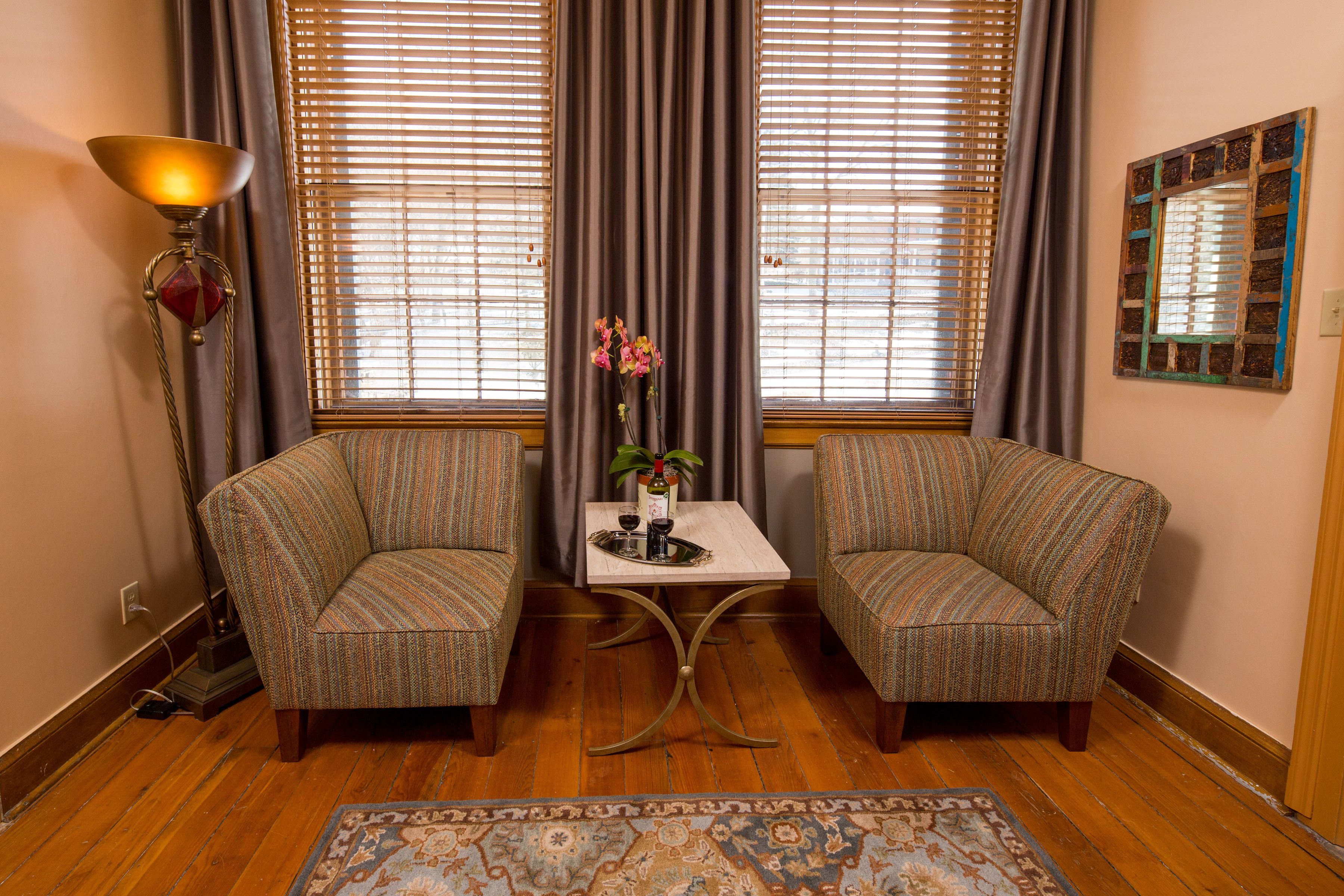 奢华套房, 1 张特大床, 壁炉 (Julia Room) | 高档床上用品、特色装修、特色家居、隔音