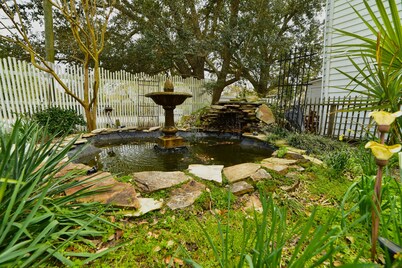 Pecan Tree Inn
