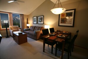 Fireplace, DVD player - Lodges at Canmore (Canmore)