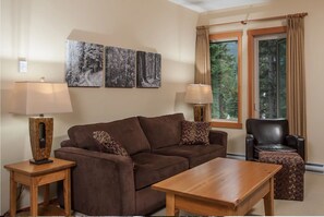 Fireplace, DVD player - Lodges at Canmore (Canmore)