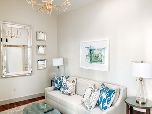 奢华套房, 独立浴室 (Carriage House) | 埃及棉床单、高档床上用品、羽绒被、泰普尔床垫