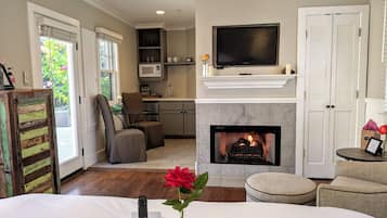 Deluxe Cottage, Ensuite (Fowler Cottage) | Egyptian cotton sheets, premium bedding, Select Comfort beds