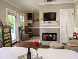 华丽村舍, 独立浴室 (Fowler Cottage) | 埃及棉床单、高档床上用品、Select Comfort 床、特色装修