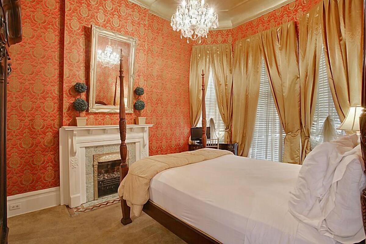 Deluxe Room, 1 Queen Bed | Premium bedding, Select Comfort beds, individually decorated