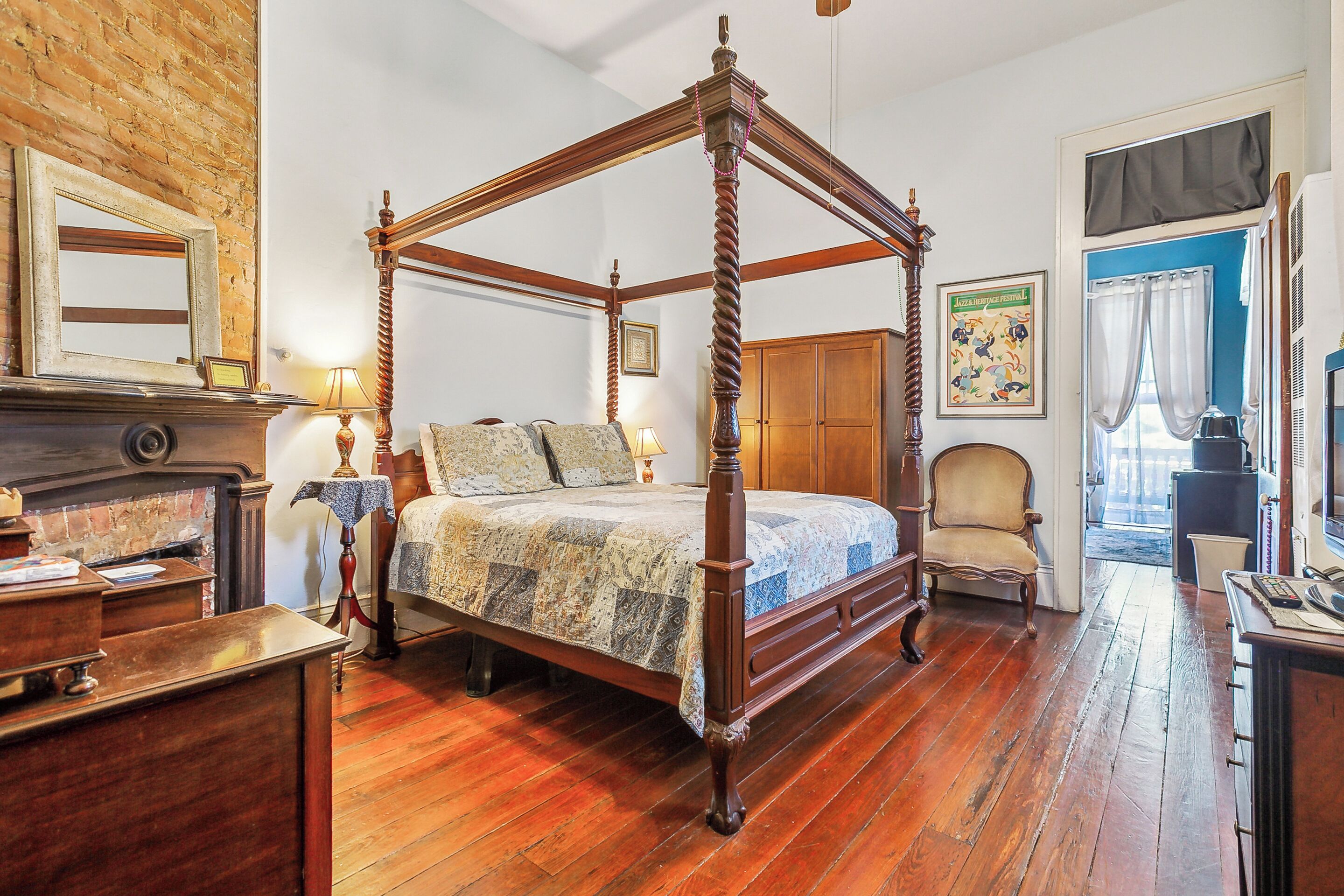 Suite, Multiple Beds | 1 bedroom, individually decorated, iron/ironing board, free WiFi