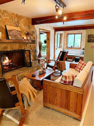 Snowed Inn