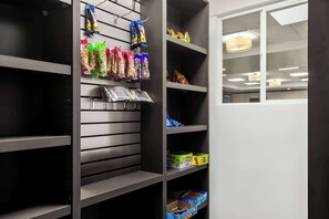 Snack bar - Sonesta Essential NW Houston (Houston)