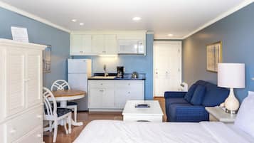 Studio, 1 Queen-Bett und Schlafsofa | Eigene Kochnische