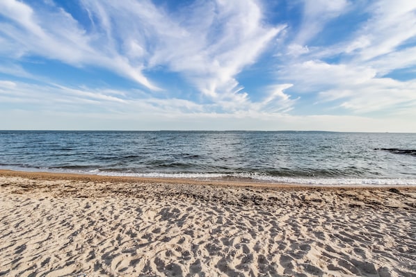 Am Strand, weißer Sandstrand