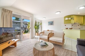 Televisor de pantalla plana i reproductor de DVD 