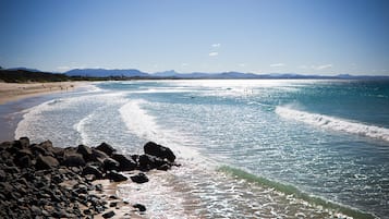 Una playa cerca