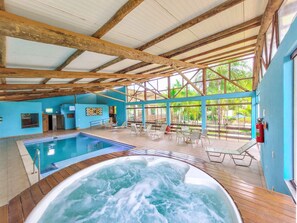 Bain à remous intérieur