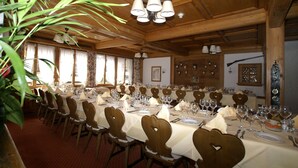 Dining - Posthotel Rössli (Saanen)