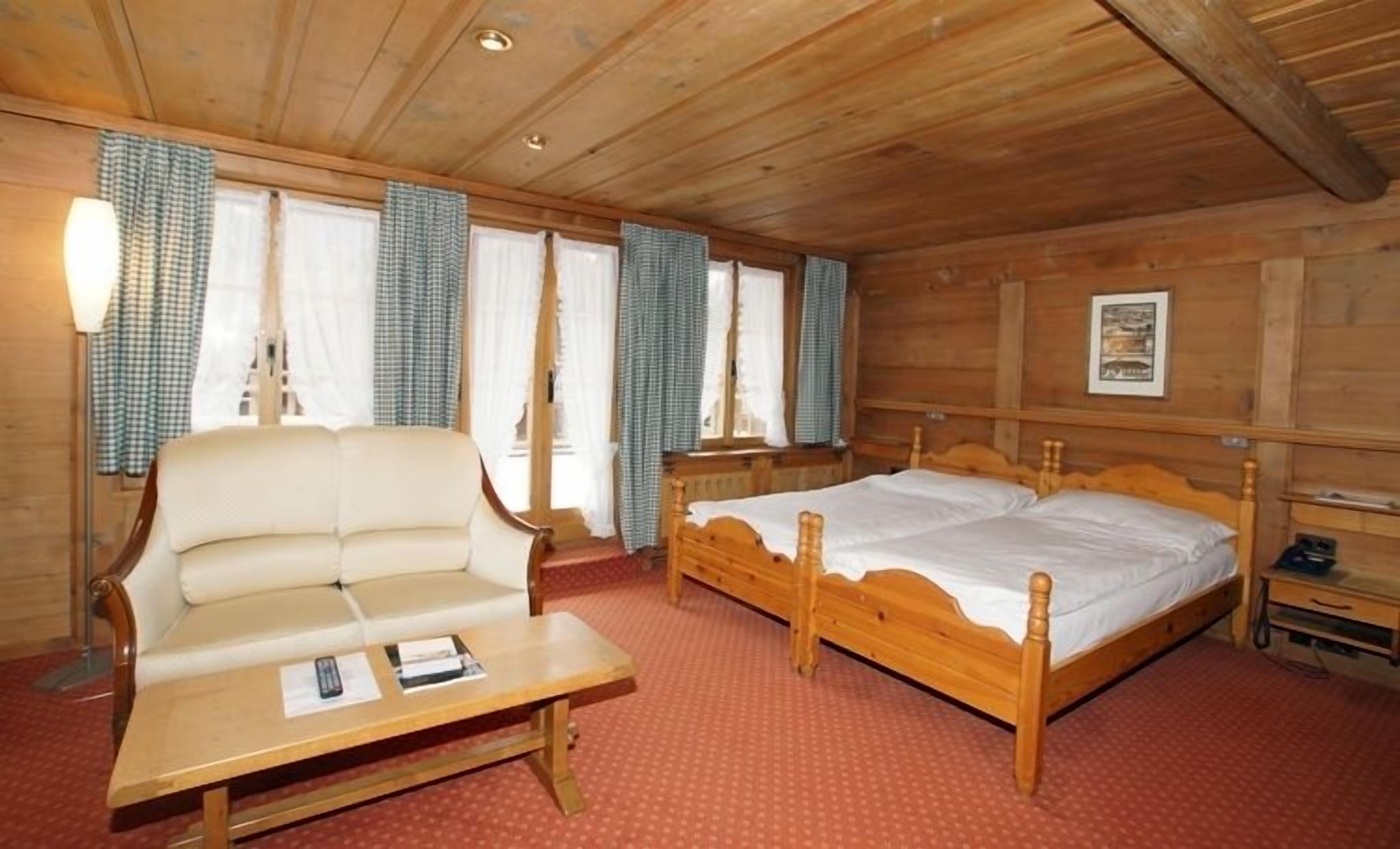 double room (large) | minibar, in-room safe, desk, soundproofing