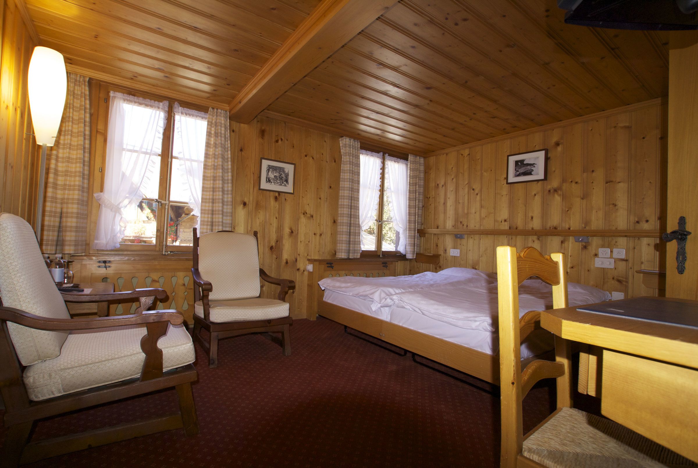 standard double room single use | minibar, in-room safe, desk, soundproofing