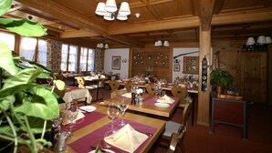 Restaurant - Posthotel Rössli (Saanen)