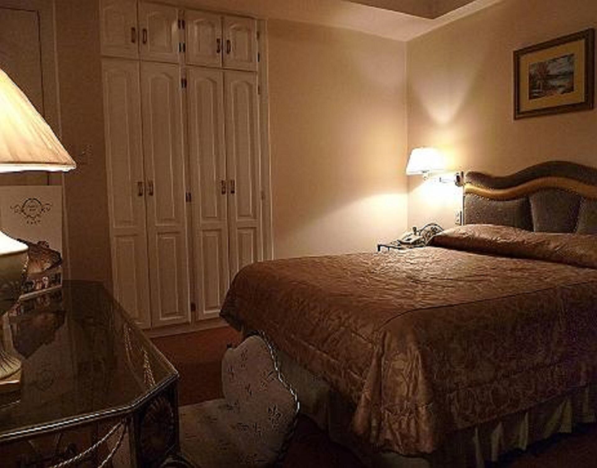 In-room safe, desk, iron/ironing board, free WiFi