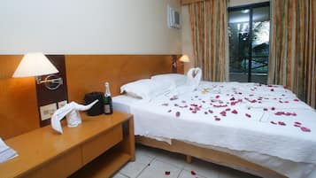 Tempat tidur bayi gratis, Wi-Fi gratis, dan seprai linen