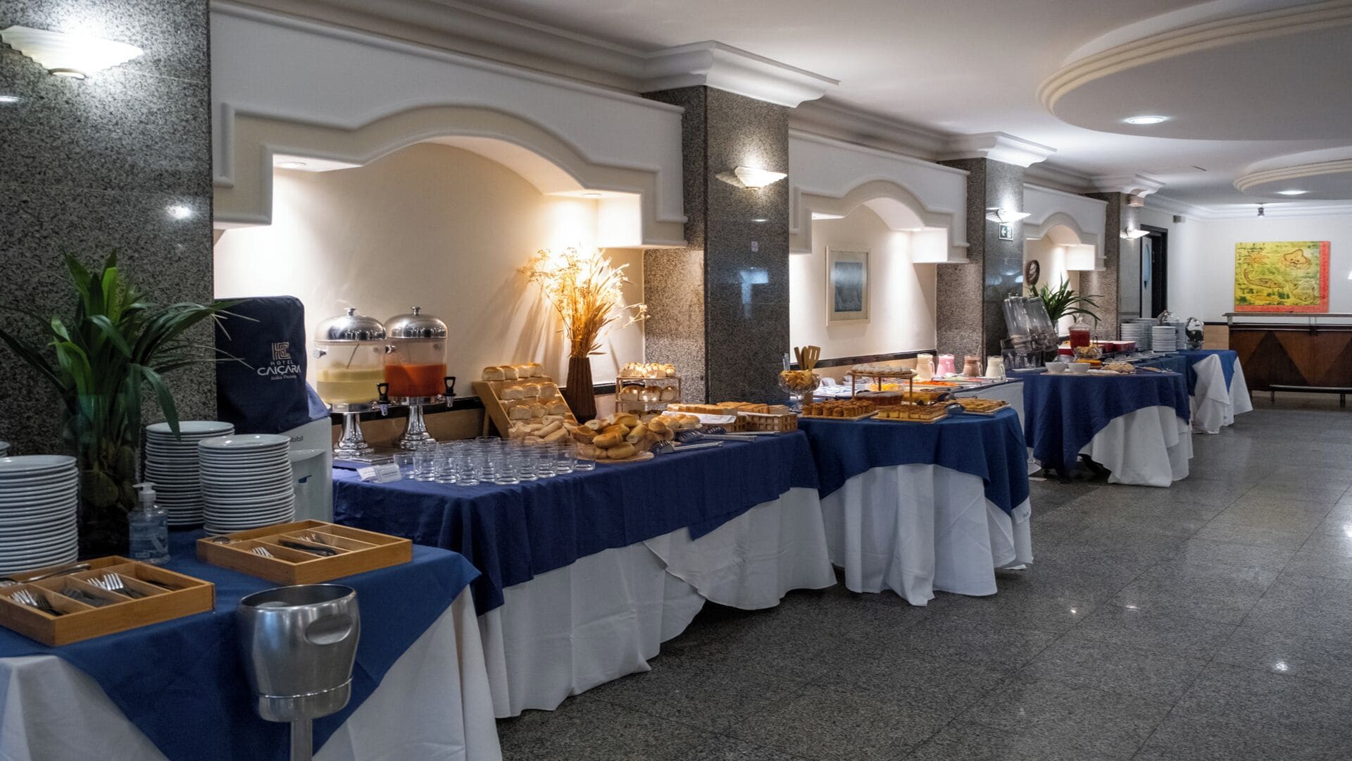 Colazione a buffet inclusa, servita tutte le mattine 