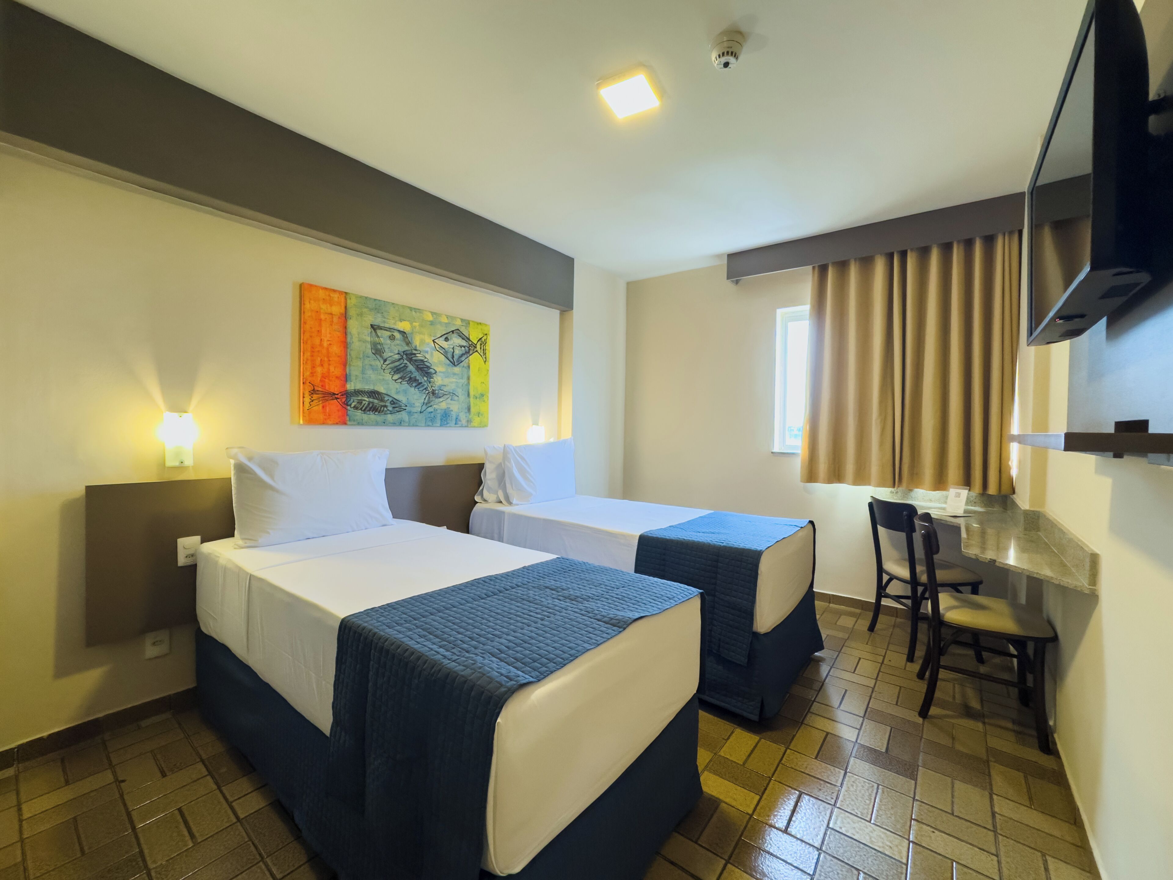 Standard Twin Room, 2 Twin Beds | Minibar, in-room safe, desk, laptop workspace