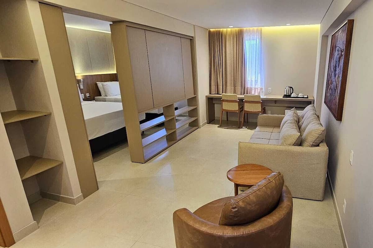 Deluxe Suite | 1 bedroom, minibar, in-room safe, desk