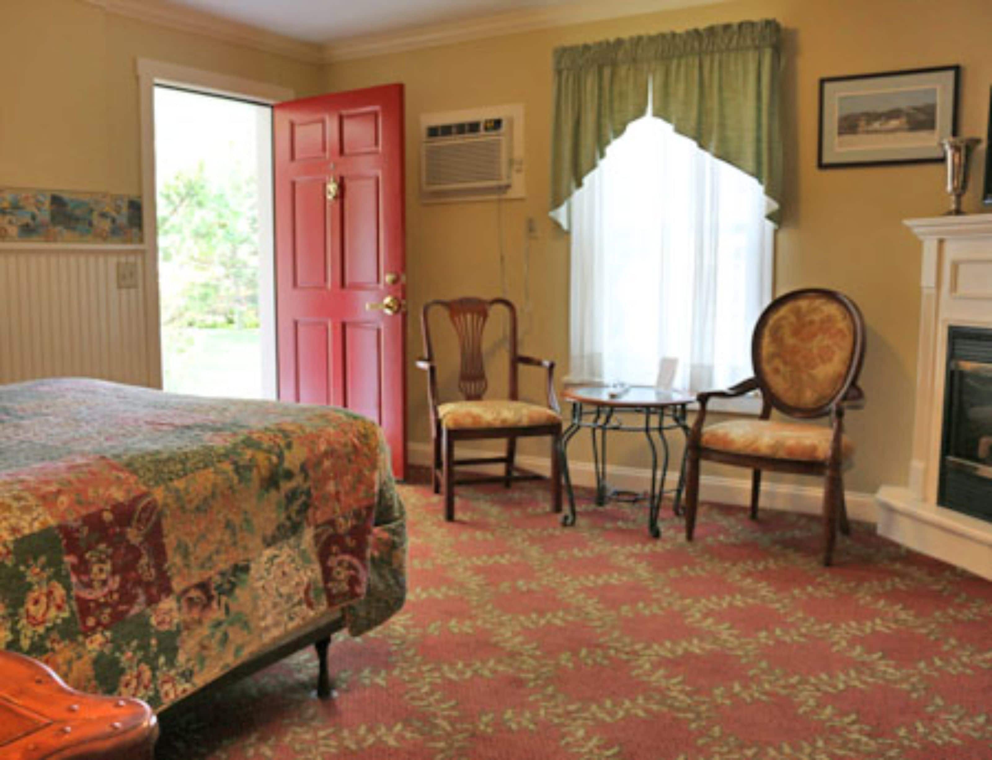 room (102 select) | iron/ironing board, free wifi, bed sheets