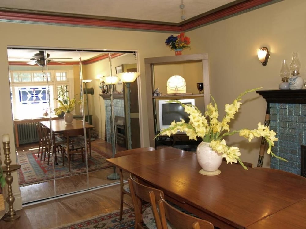 Downtown Bed and Breakfast photo 2