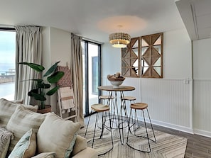 Living area - Sunbird Beach Resort by Resort Collection (Panama City Beach)