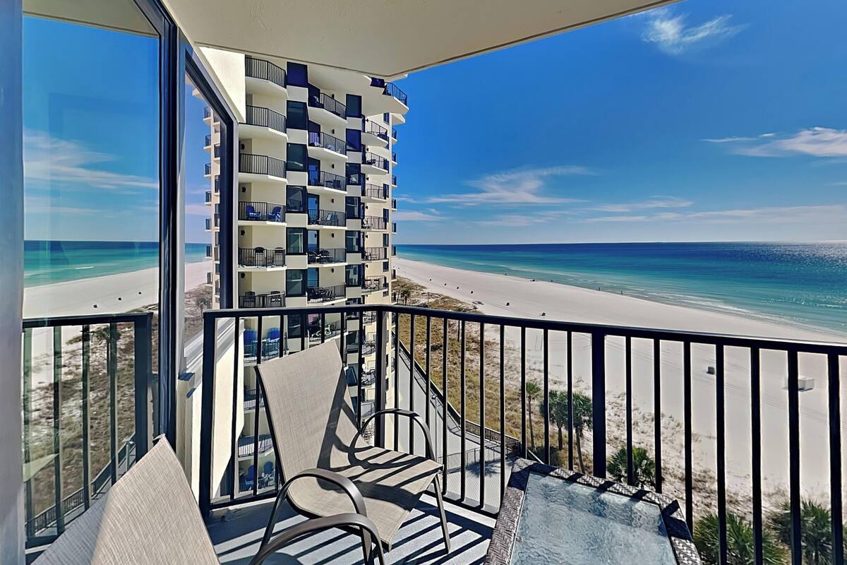 Appart'hôtel, 1 grand lit et 1 canapé-lit, balcon, vue océan (#703 West - No Pets) | Enceinte de l’hébergement
