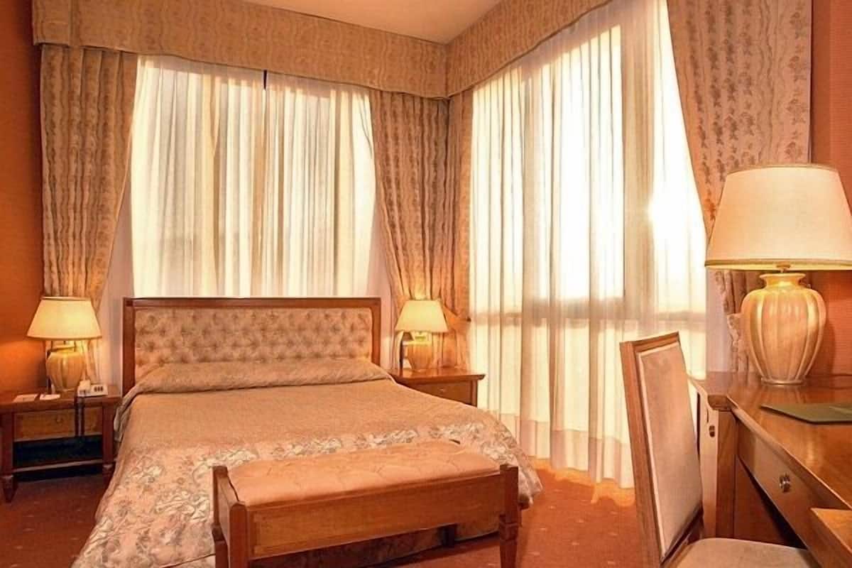 Classic Double Room Single Use | Internet, alarm clocks