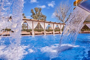 Indoor pool, 4 outdoor pools, pool umbrellas, sun loungers