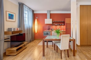 Fridge, microwave, stovetop, dishwasher - Mamaison Residence Belgicka (Prague)
