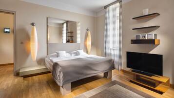 Estudio empresarial | Caja de seguridad en la habitación y escritorio