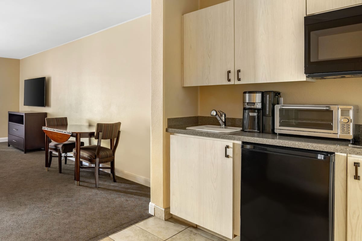 premium bedding, in-room safe, desk, iron/ironing board