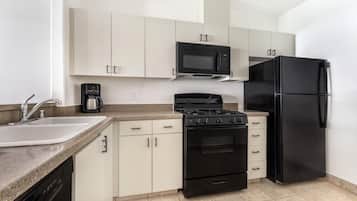 Coffee/tea maker, microwave
