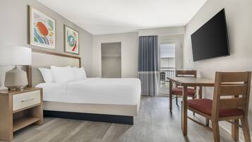 Premium bedding, in-room safe, desk, iron/ironing board