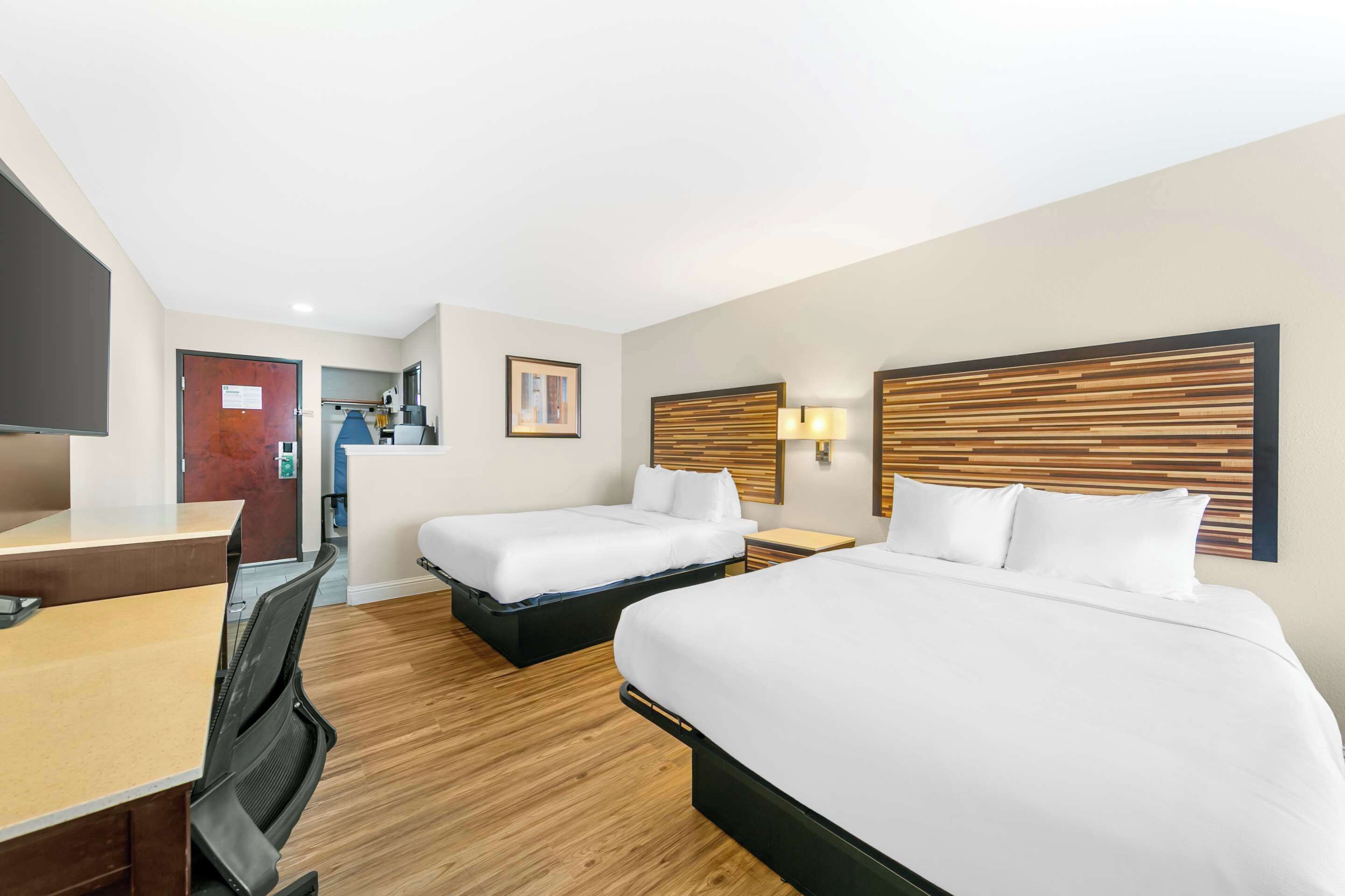 Photo - Quality Inn & Suites Sacramento Downtown Area