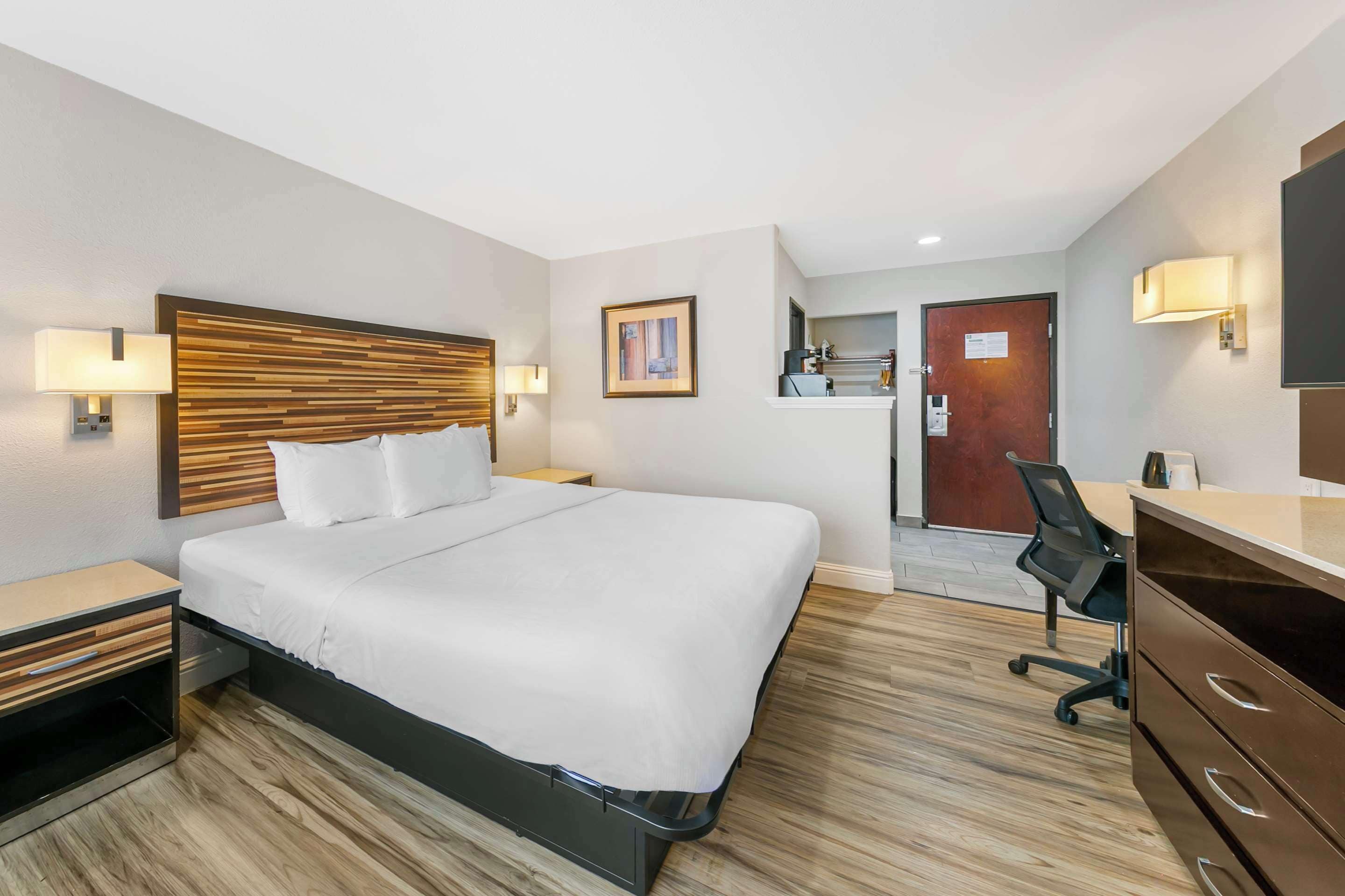 Photo - Quality Inn & Suites Sacramento Downtown Area