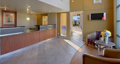 California Inn & Suites Rancho Cordova - Sacramento