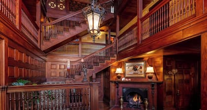 Ivy Lodge Bed & Breakfast