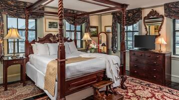 Durfee Room, 1 Queen Bed