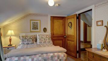 Standard Room, 1 Double Bed | Frette Italian sheets, premium bedding, iron/ironing board, free WiFi