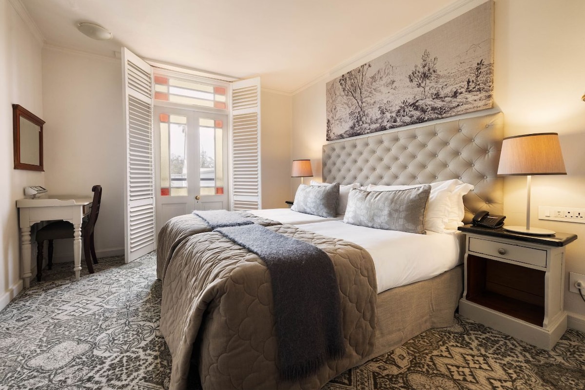 Classic Double Room | In-room safe, desk, laptop workspace, iron/ironing board (on request)
