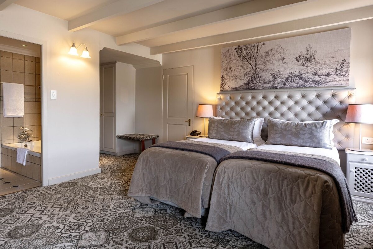 Superior Double Room | In-room safe, desk, laptop workspace, iron/ironing board (on request)