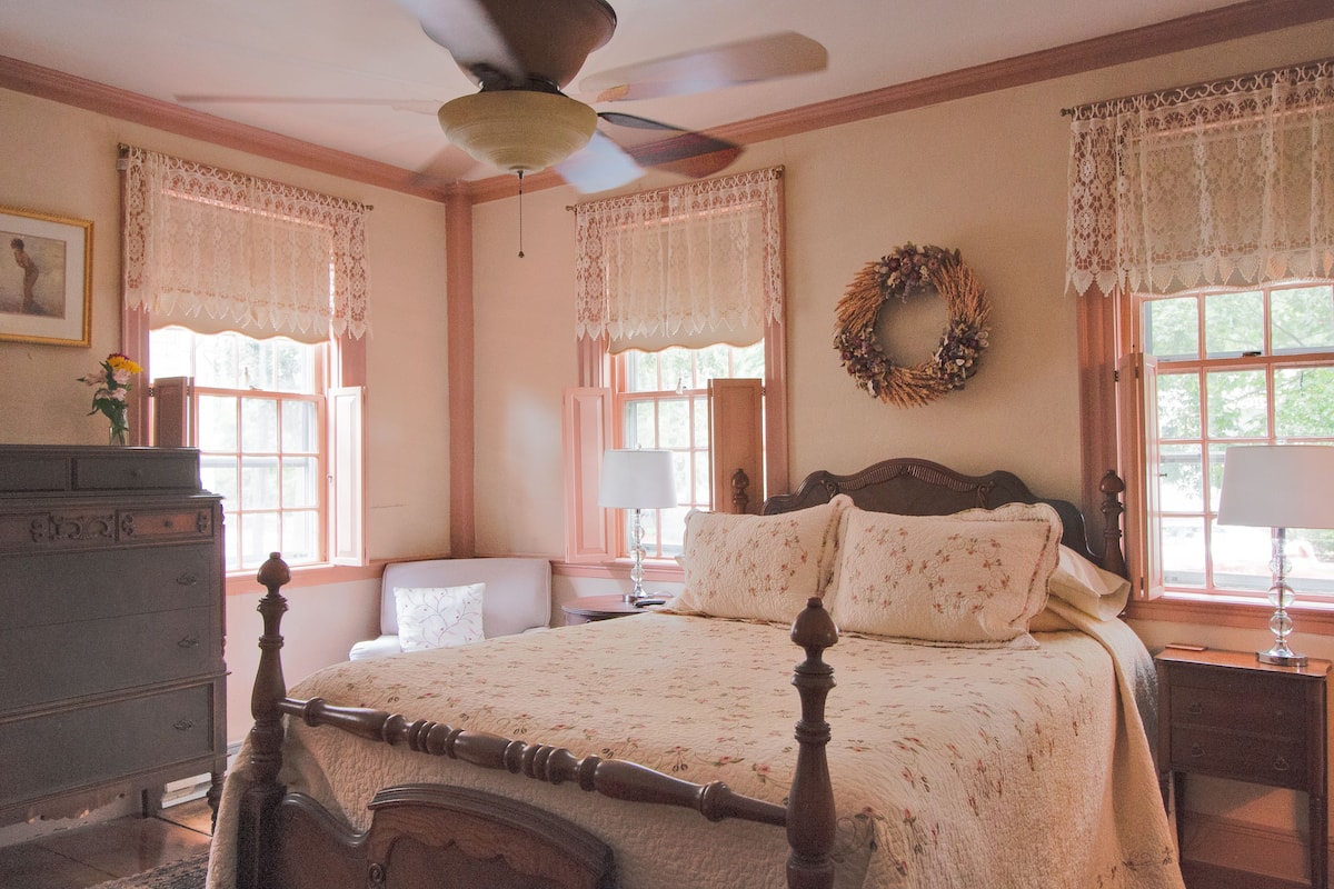 Blithewold Room | Individually decorated, individually furnished, free WiFi, bed sheets