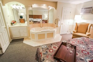 Suite, 1 habitación | Decoración individual y mobiliario individual