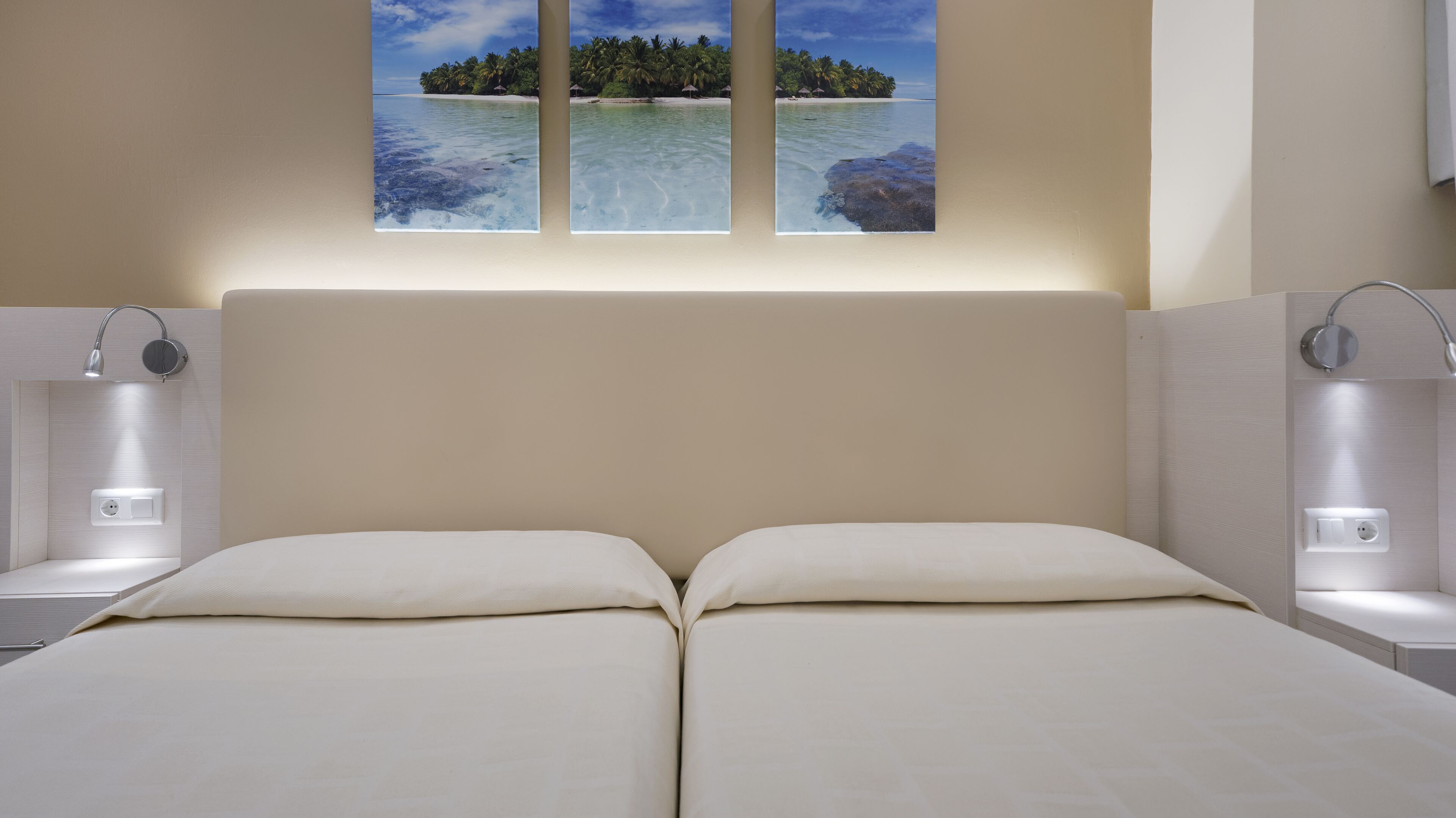 double room | in-room safe, desk, blackout curtains, free wifi