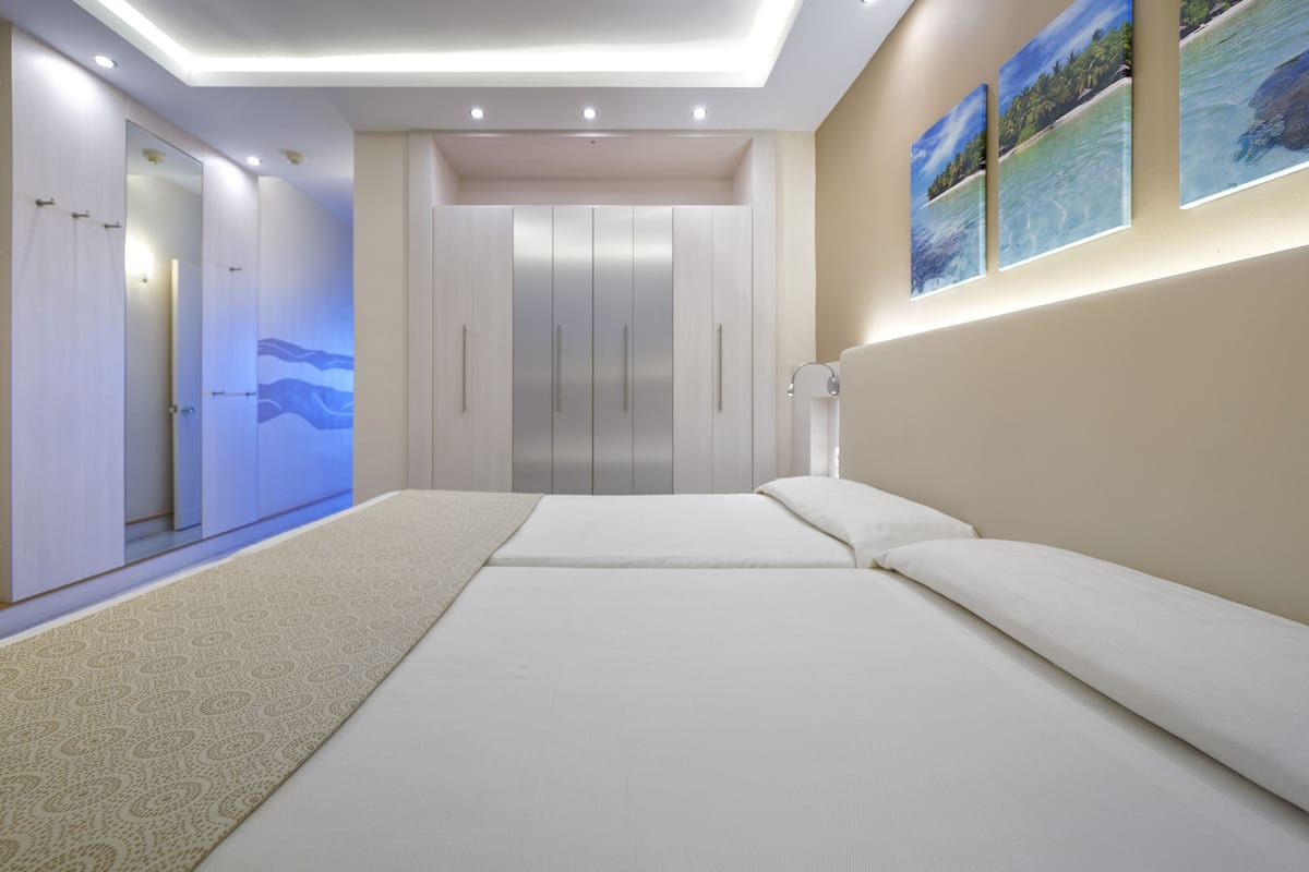 in-room safe, desk, blackout curtains, free wifi